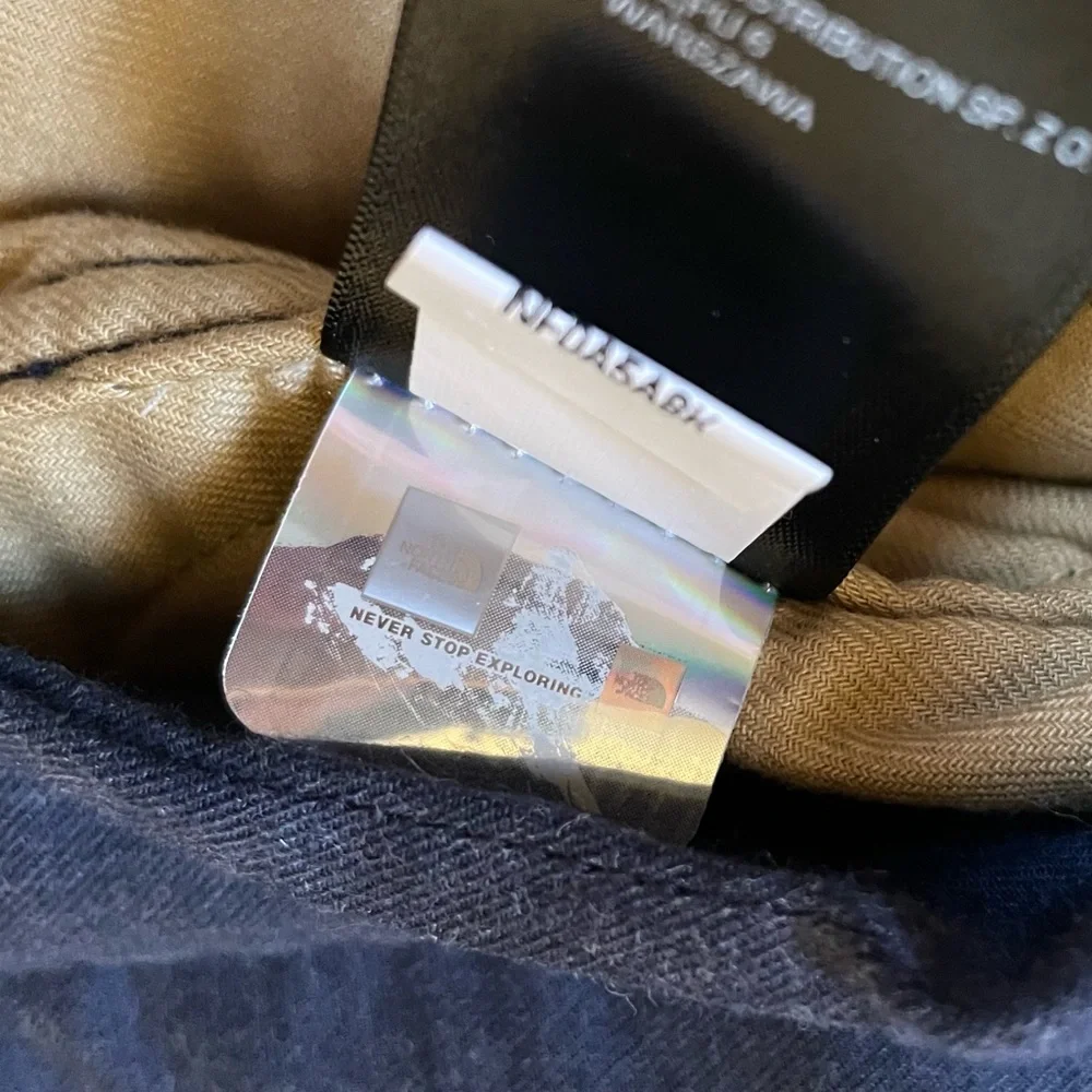 The North Face Men’s Quilted Overshirt Shacket - Picture 9 of 11